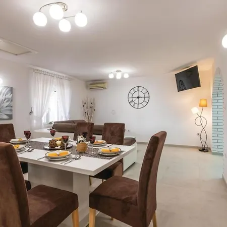 Vakantiehuis Angelina By Interhome Marčana